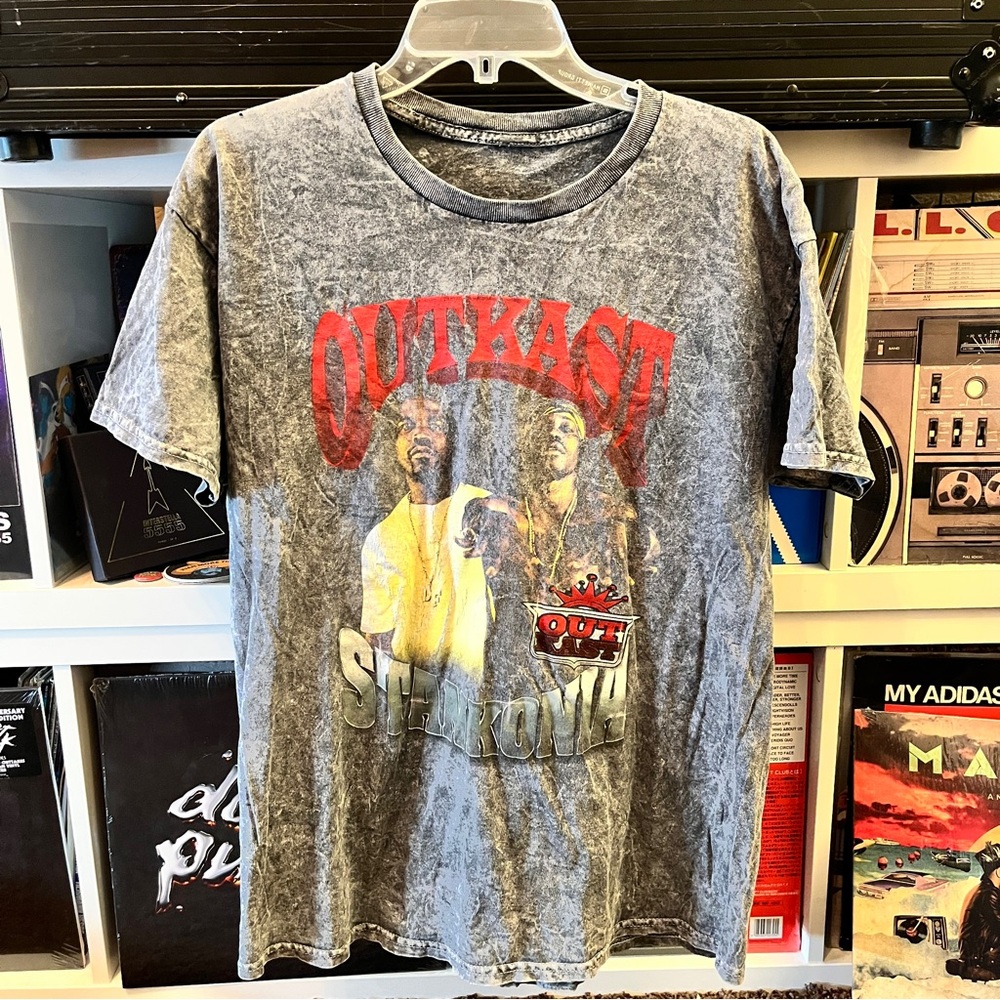 Vintage Retro 90s Outkast Tie-Dye Shirt